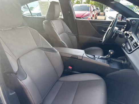Used 2022 Lexus ES 350 w/ Premium Package image 13