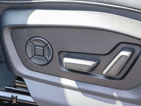 Used 2023 Audi Q7 3.0T Premium Plus w/ Premium Plus Package AWD/4WD image 21