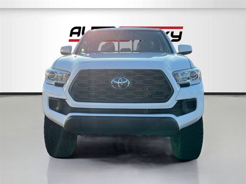 Used 2023 Toyota Tacoma SR image 2
