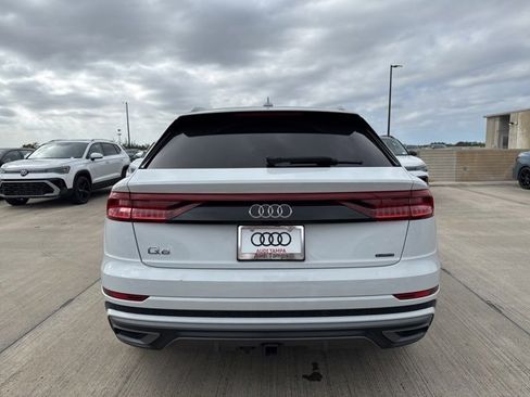 Used 2021 Audi Q8 Premium Plus image 4