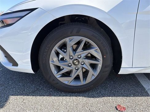 New 2026 Hyundai Elantra Blue image 11