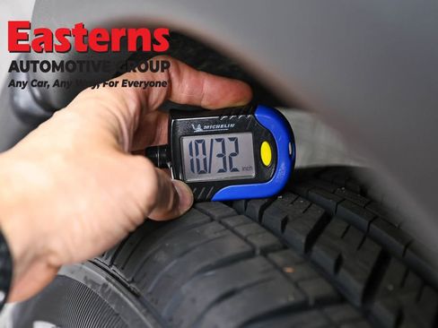 Used 2023 Nissan Rogue SV w/ SV Premium B Package AWD/4WD image 30