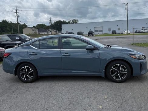 Used 2025 Nissan Sentra SV w/ All-Weather Package FWD image 5