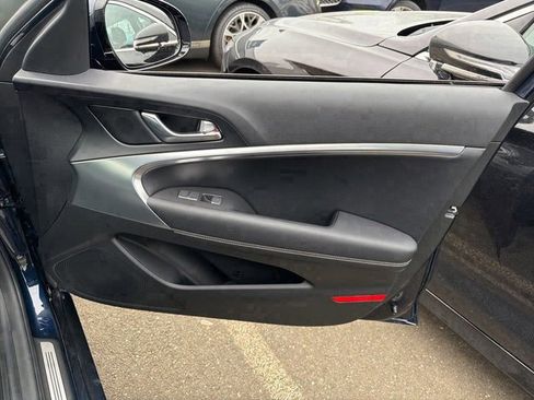 Used 2026 Genesis G70 2.5T image 10