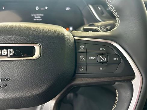 Used 2024 Jeep Grand Cherokee L Limited w/ Luxury Tech Group II image 30