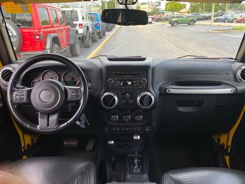 Used 2015 Jeep Wrangler Sahara w/ Connectivity Group AWD/4WD image 16