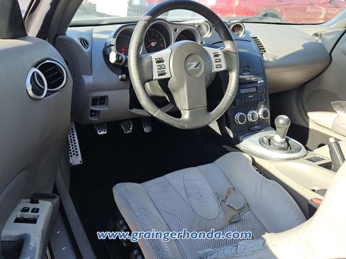 Used 2007 Nissan 350Z Touring w/ Cargo Convenience Pkg RWD image 11
