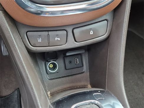 Used 2013 Buick Encore Premium image 31