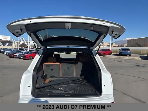 Used 2023 Audi Q7 3.0T Premium w/ Convenience Package image 15