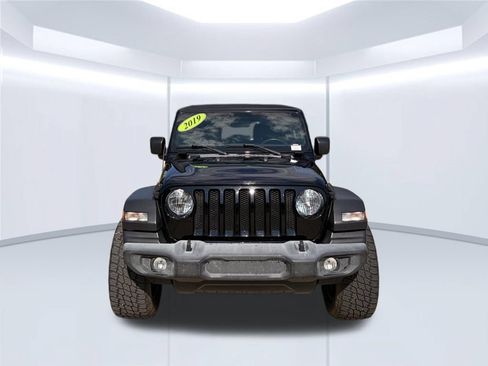 Used 2019 Jeep Wrangler Unlimited Sport S AWD/4WD image 2