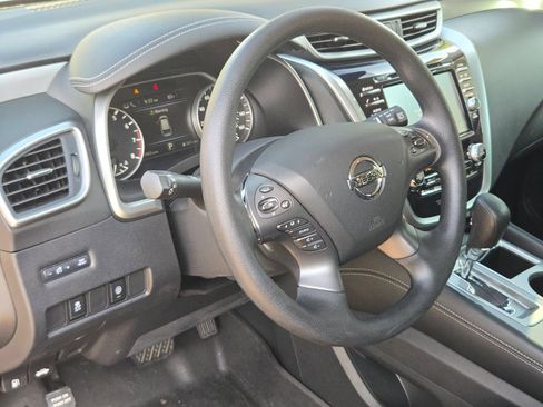 Used 2022 Nissan Murano S FWD image 10