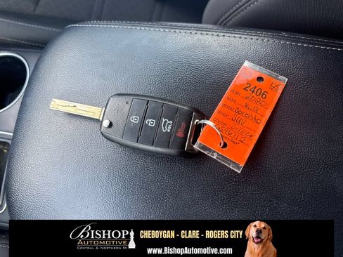 Used 2020 Kia Sorento LX FWD image 21