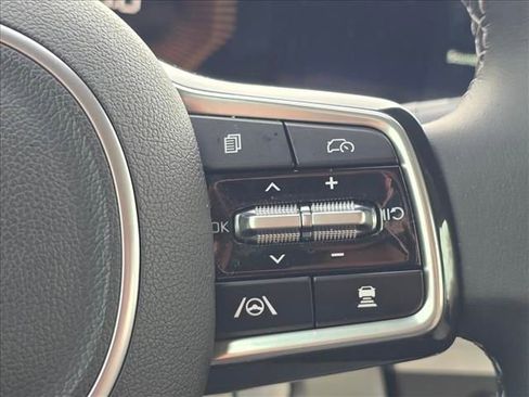 Certified 2025 Kia Sorento S w/ Panoramic Sunroof Package image 23