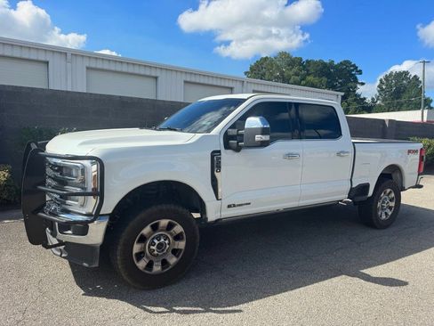 Used 2025 Ford F250 Lariat w/ Chrome Package AWD/4WD image 2