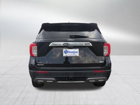 Certified 2020 Ford Explorer XLT w/ Equipment Group 202A AWD/4WD image 3