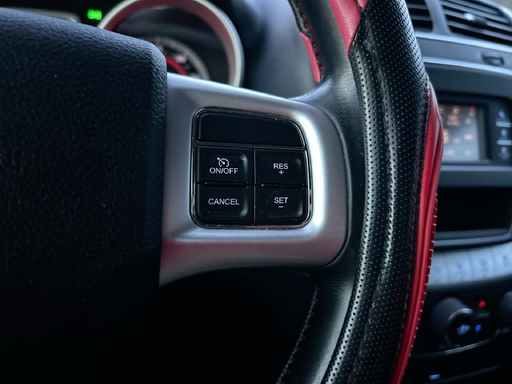 Used 2018 Dodge Journey SXT w/ Connectivity Group FWD image 15