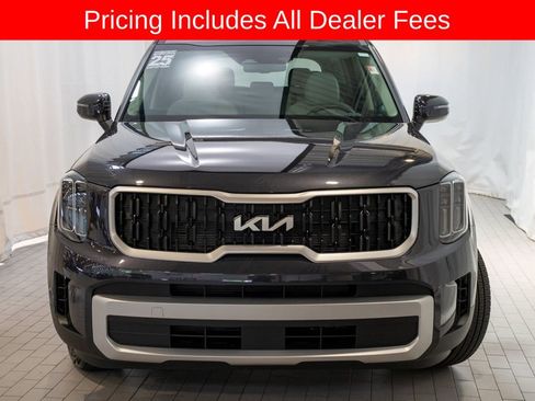 Used 2025 Kia Telluride EX FWD image 2