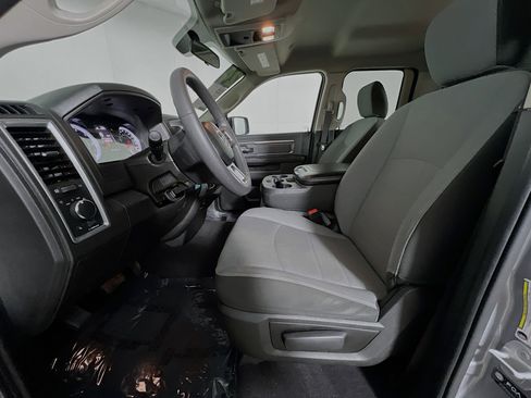 Used 2024 RAM 1500 Classic SLT image 15