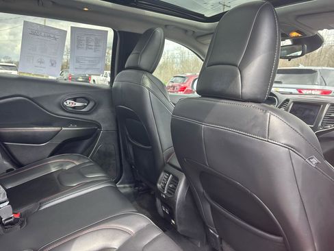 Used 2021 Jeep Cherokee Trailhawk w/ Sun, Sound & Nav Group image 25