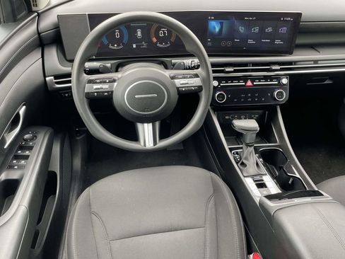 Certified 2025 Hyundai Tucson SEL FWD image 9