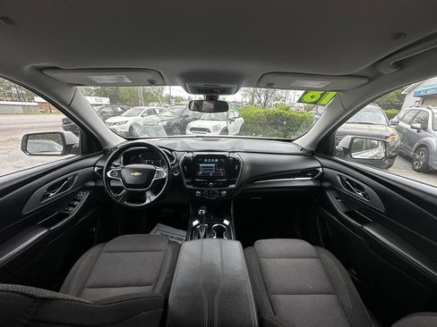 Used 2018 Chevrolet Traverse LT image 22