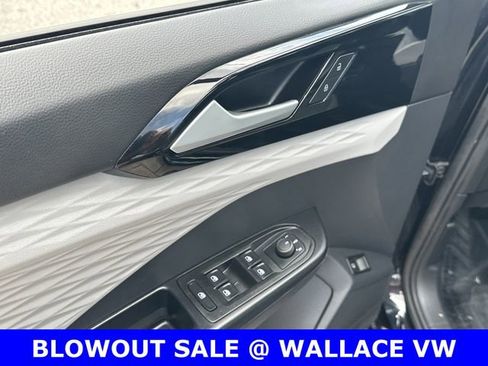 Certified 2023 Volkswagen Taos S FWD image 18