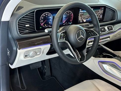 New 2026 Mercedes-Benz GLS 450 4MATIC image 13