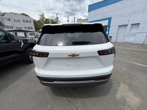 Used 2026 Chevrolet Equinox LT w/ Convenience Package II AWD/4WD image 4