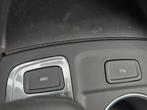 Used 2024 Chevrolet Equinox LT AWD/4WD image 35