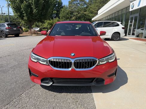 Used 2021 BMW 330i Sedan w/ Convenience Package RWD image 3
