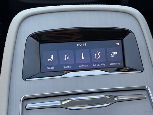 New 2026 Lincoln Navigator Reserve AWD/4WD image 22
