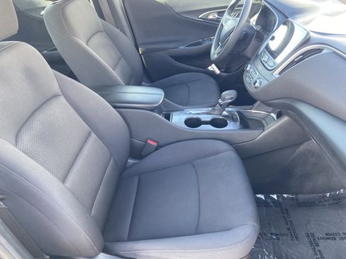 Used 2023 Chevrolet Malibu LT image 9