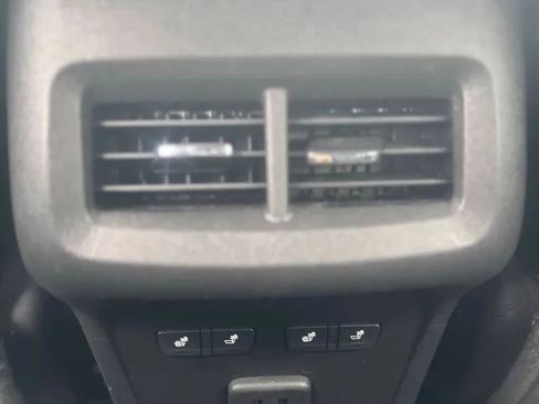 Used 2021 Chevrolet Equinox Premier AWD/4WD image 15