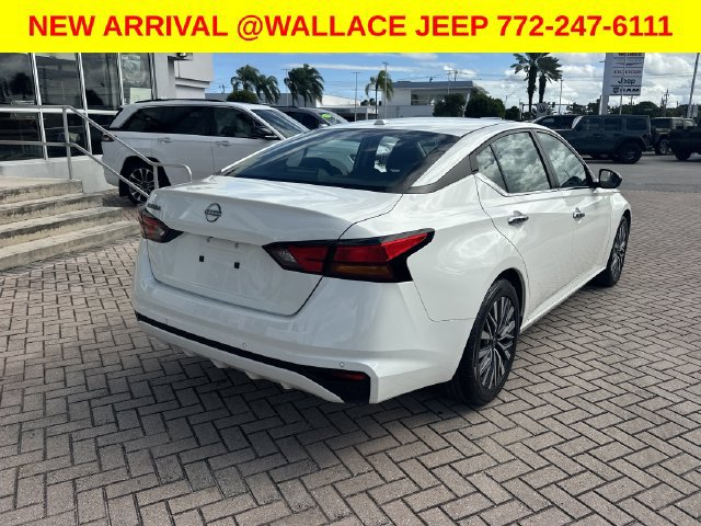 Used 2025 Nissan Altima 2.5 SV FWD image 7