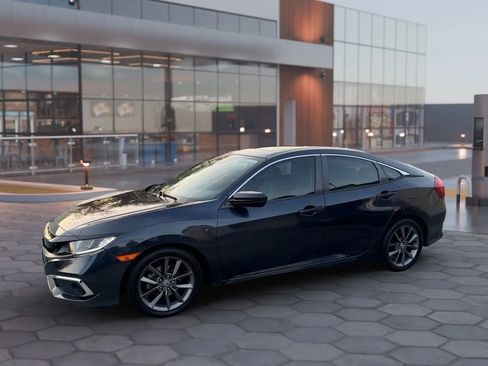 Used 2020 Honda Civic EX image 3