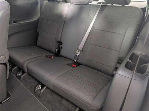 Certified 2024 Chevrolet Traverse LT image 29