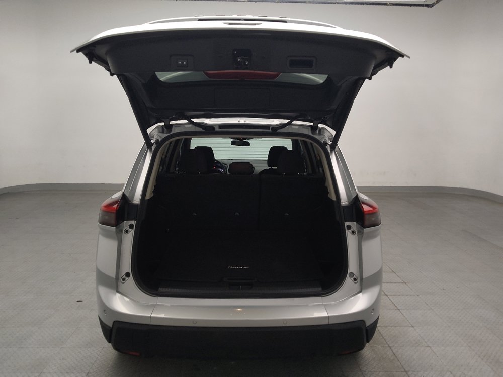 Used 2025 Nissan Rogue SV AWD/4WD image 29
