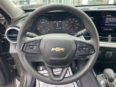 Certified 2024 Chevrolet Trax LS w/ LS Convenience Package image 27