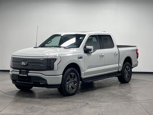 Used 2024 Ford F150 Lightning Lariat image 4