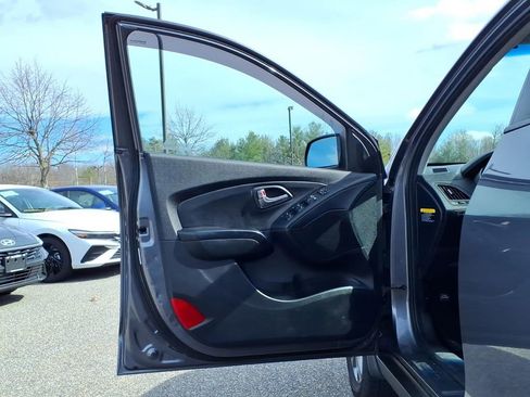 Used 2014 Hyundai Tucson SE image 24