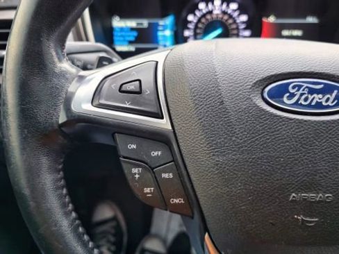 Used 2019 Ford Fusion SEL image 22