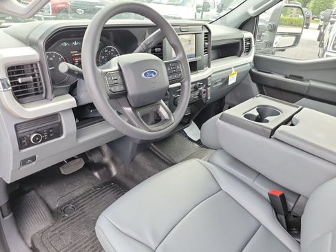 New 2026 Ford F250 XL w/ XL Chrome Package AWD/4WD image 18