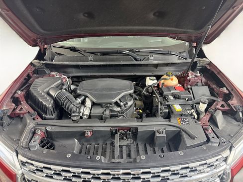 Used 2021 GMC Acadia Denali w/ Denali Ultimate Package AWD/4WD image 39
