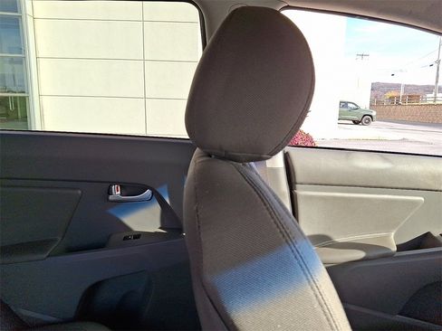 Used 2016 Kia Sportage LX image 13