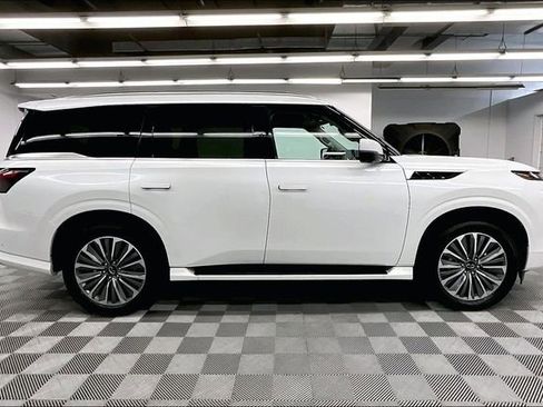Used 2025 INFINITI QX80 Sensory AWD/4WD image 15