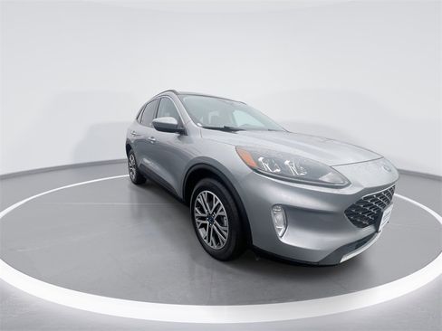 Used 2021 Ford Escape SEL image 2