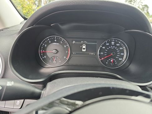 Used 2023 Kia Forte LXS image 13