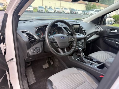 Used 2017 Ford Escape Titanium FWD image 13