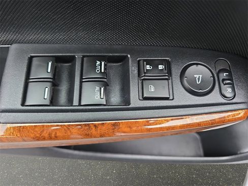 Used 2011 Honda Accord EX image 28