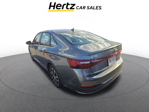 Used 2025 Volkswagen Jetta SE image 5